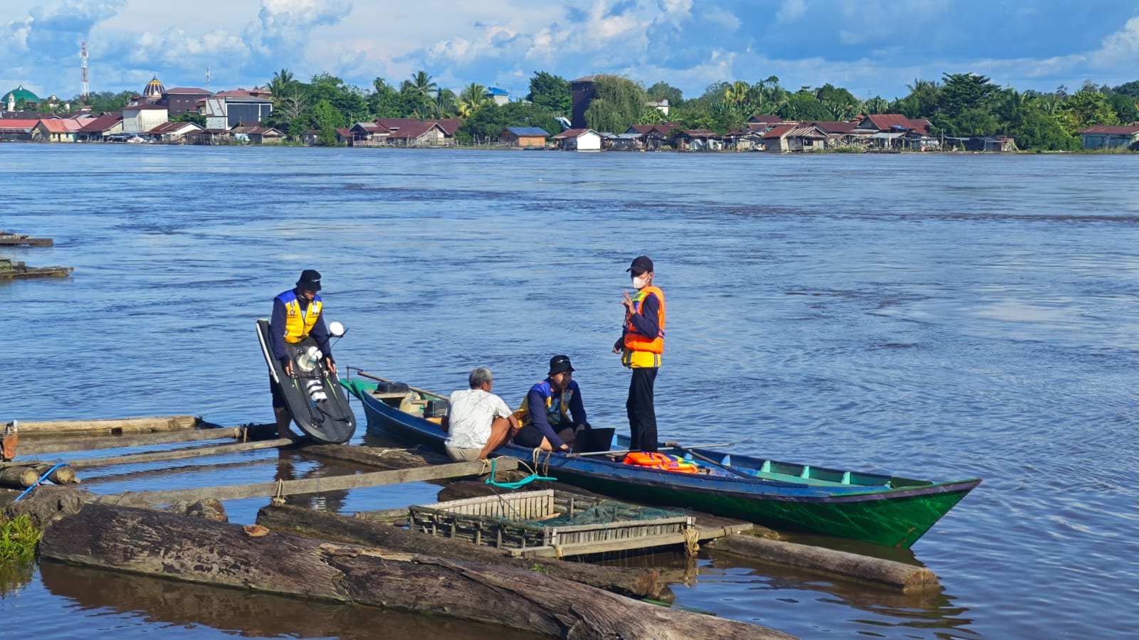 Pengukuran Debit Sungai & Sampel Sedimen Pos Hidrologii